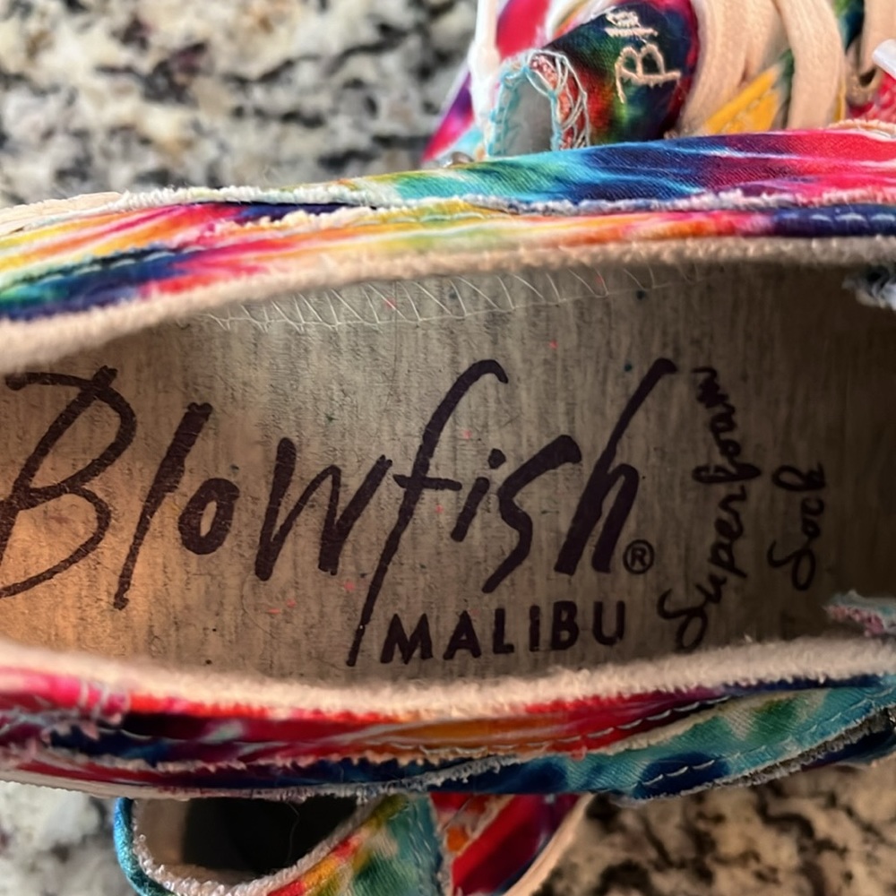 Blowfish Malibu Women's Tie-Dye Low Top Sneakers - Multicolor - Picture 4 of 15